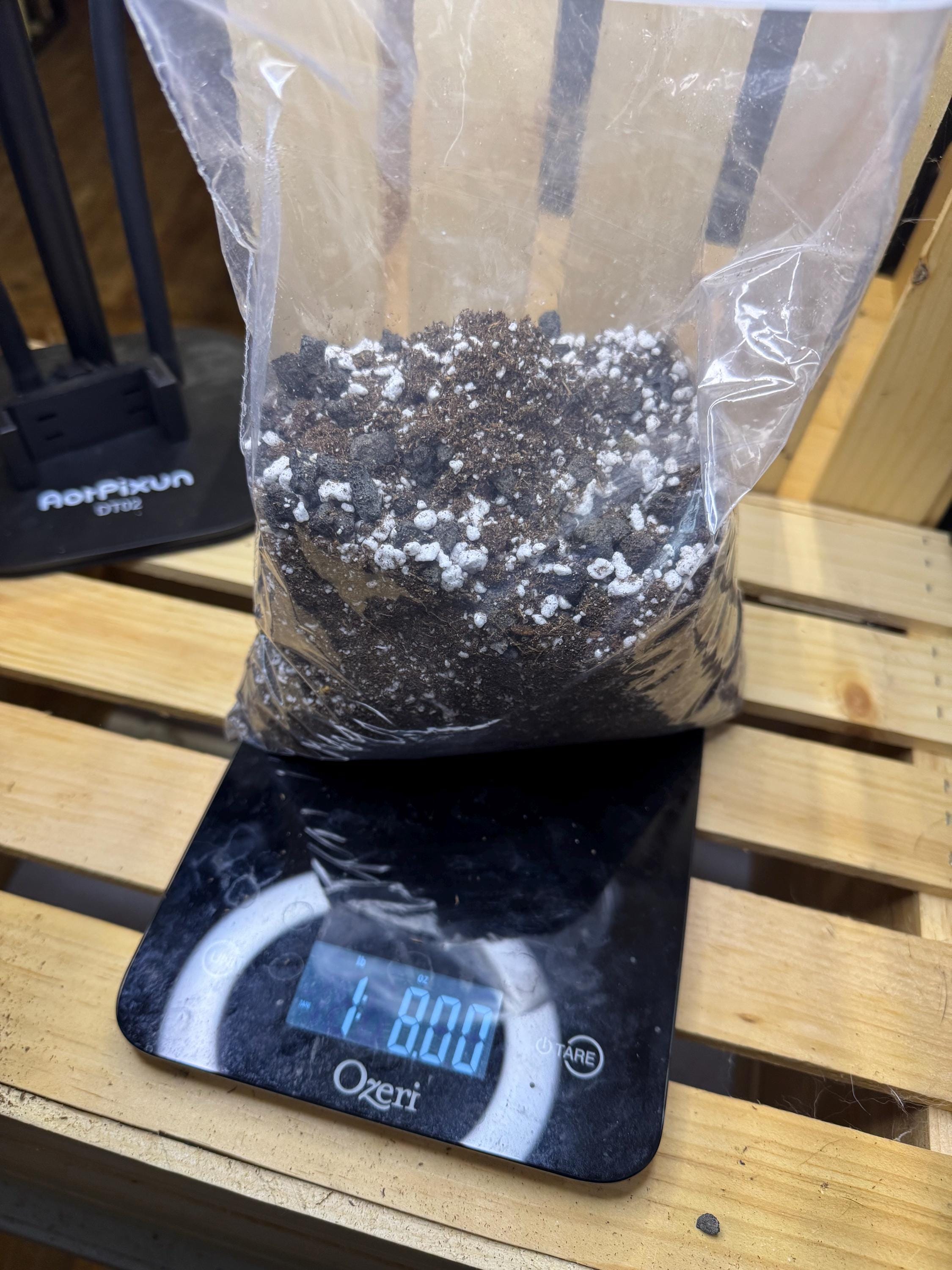Succulent & Cactus Potting Mix | Lava Rock • Perlite • Peat/Coco Coir
